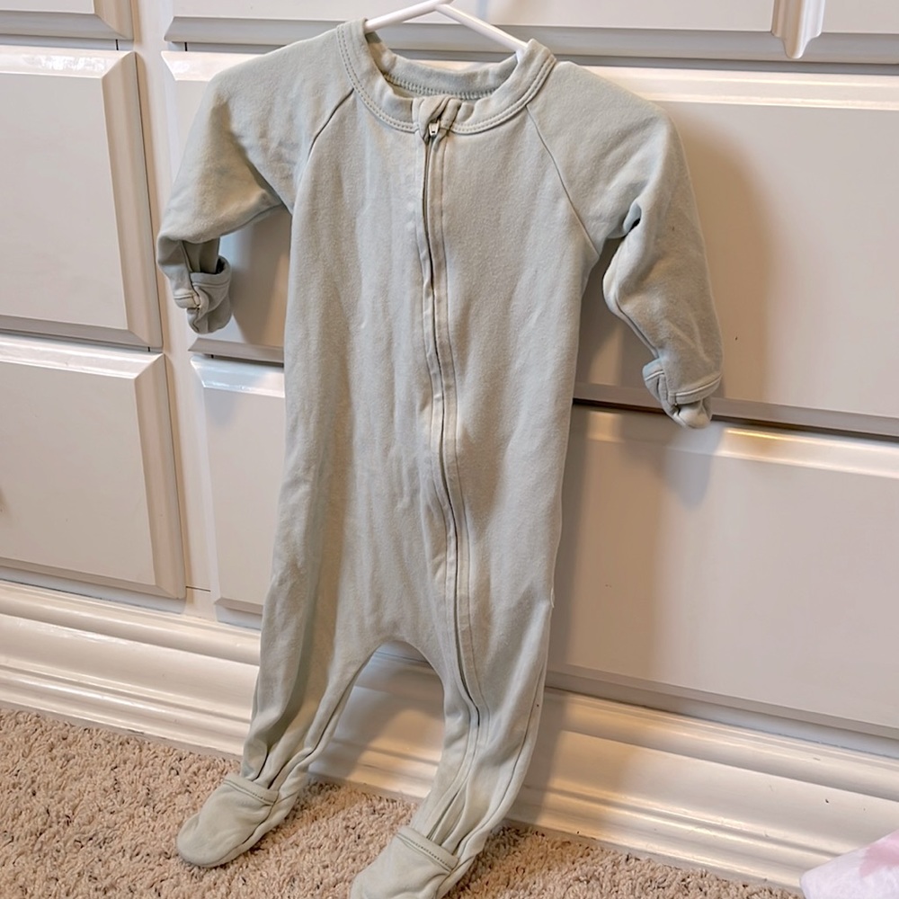 Goumi sleeper